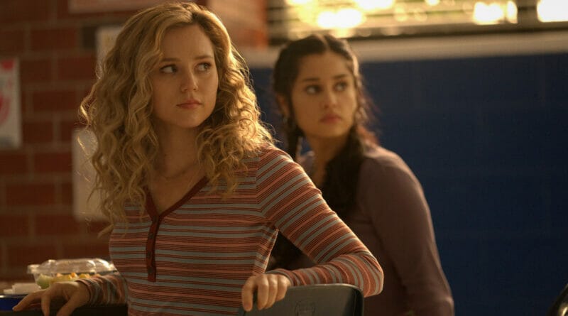 Stargirl Season 2 Summer School Chapter One Recap/Review The Nerdy Basement